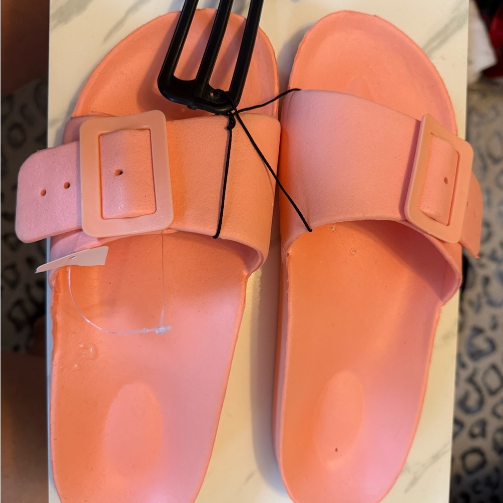 Women’s Peach slide sandals